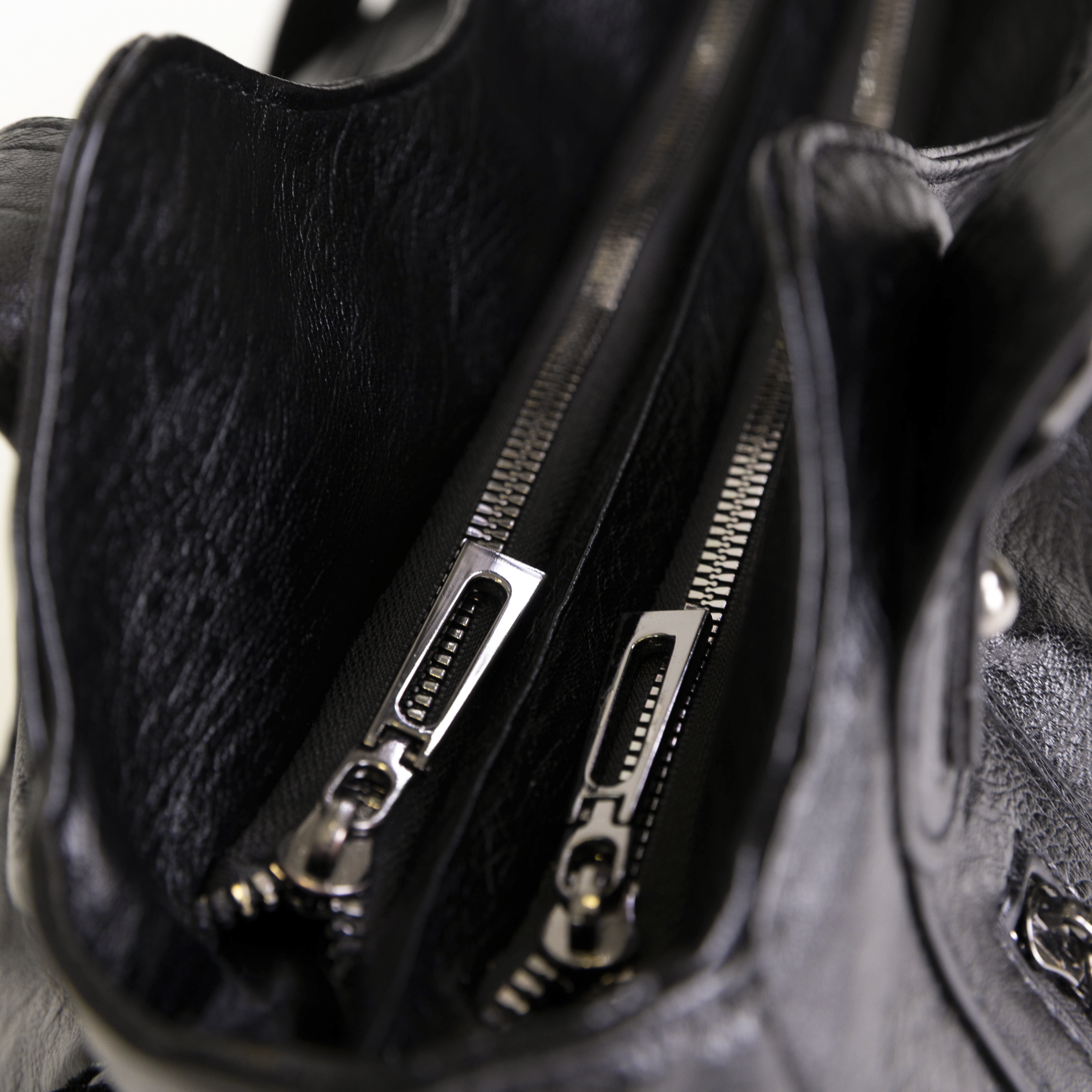 Noira Shoulder Bag