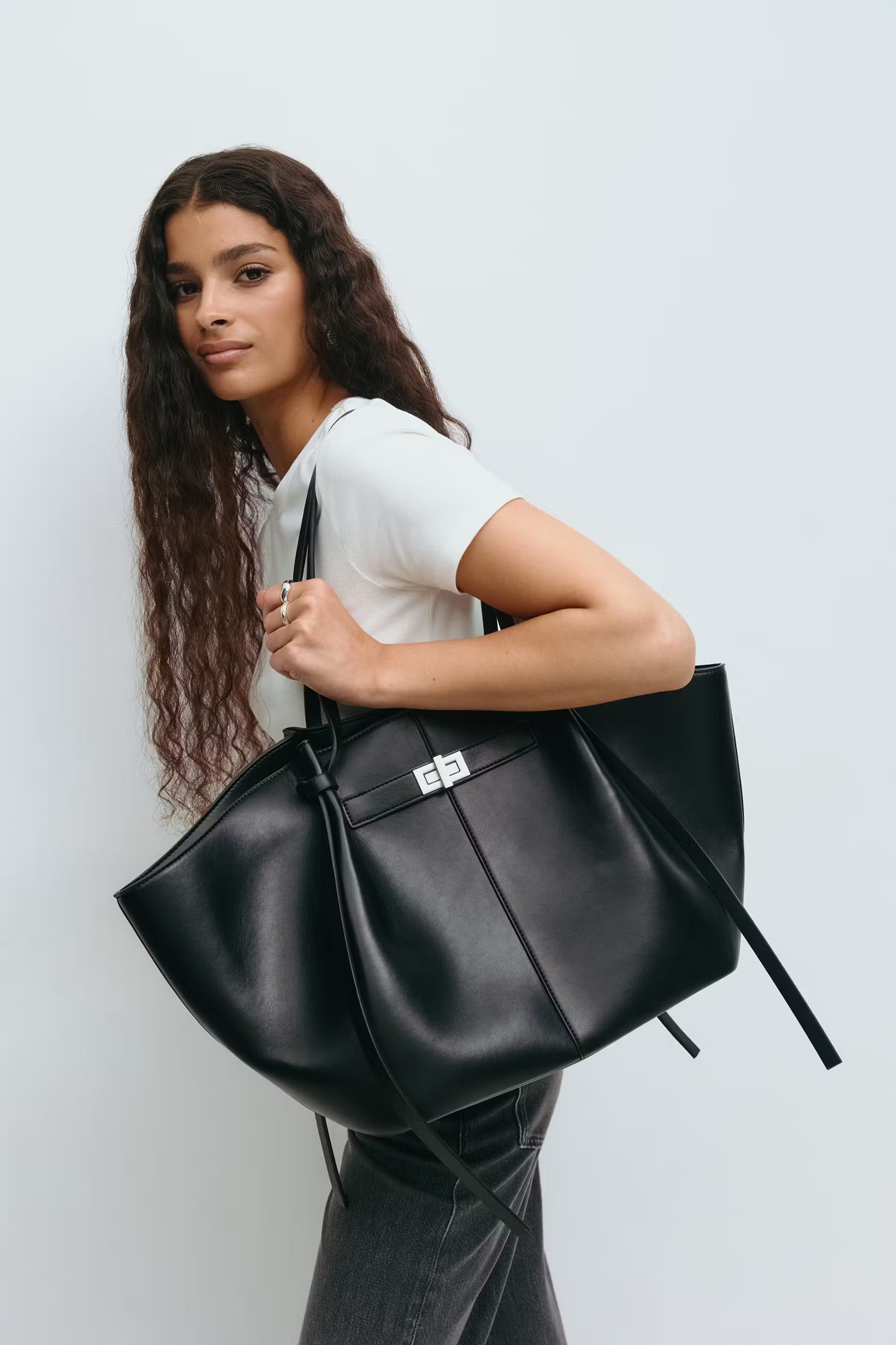 Amélie Shoulder Bag