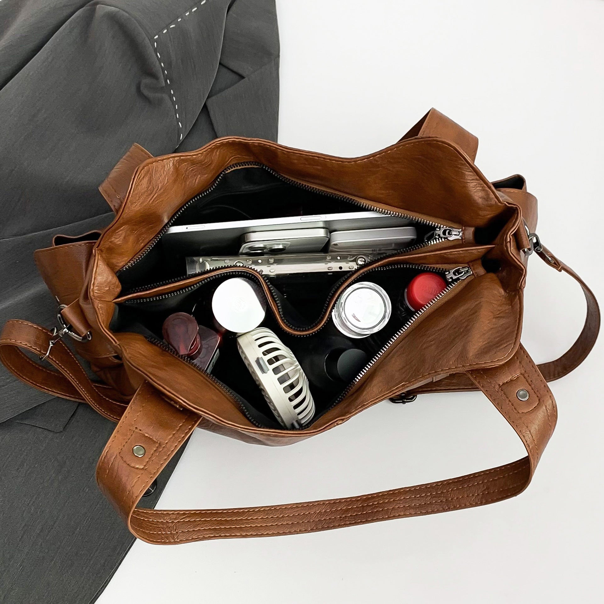 Noira Shoulder Bag